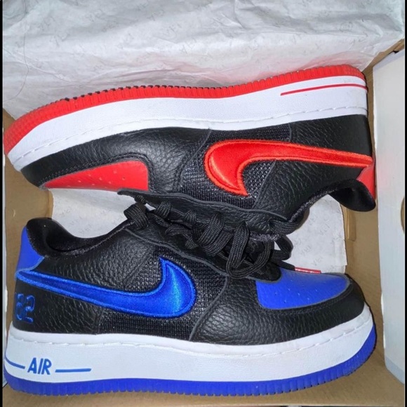 AIRFORCES - Picture 1 of 2